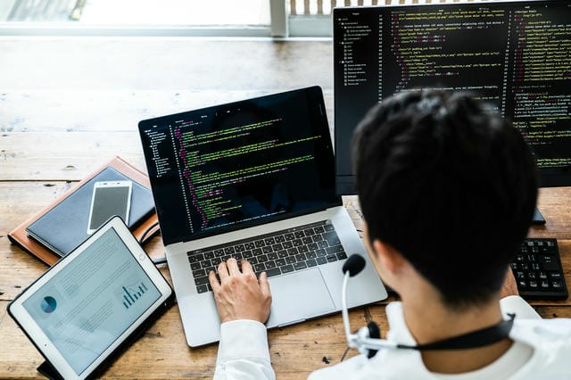 消費者センターに並び立つフォルスクラブなら自分でサイトを作れます
